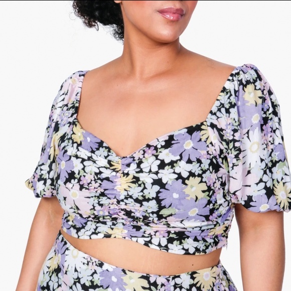 Dia & Co Tops - Dia & Co Sonny Puff Sleeve Crop Top Purple Retro Vintage Floral Romantic 2X